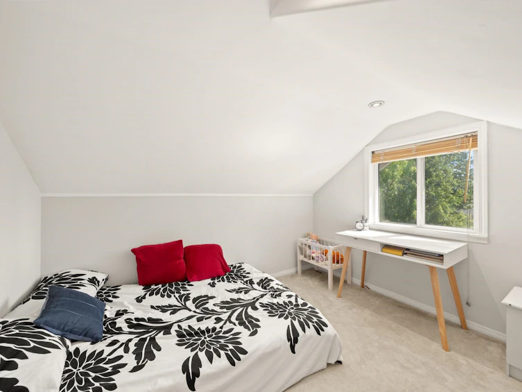 5743 St. Margarets Street, Vancouver, BC, V5R 3H6 - 17