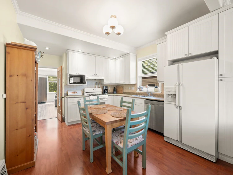 5743 St. Margarets Street, Vancouver, BC, V5R 3H6 - 9