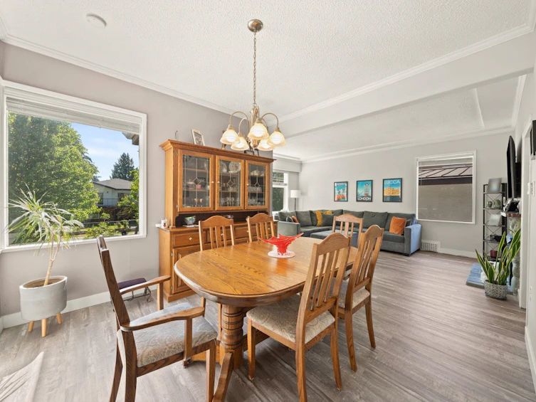 5743 St. Margarets Street, Vancouver, BC, V5R 3H6 - 6