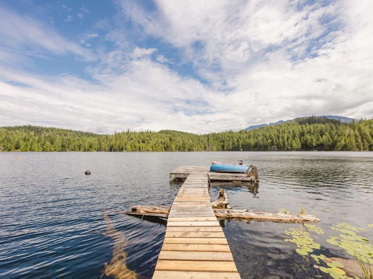 6084 North Lake Road, Pender Harbour Egmont, BC, V0N 1N0