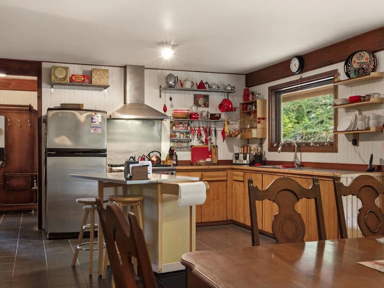 6084 North Lake Road, Pender Harbour Egmont, BC, V0N 1N0 - 6