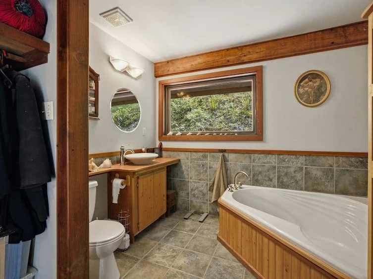 6084 North Lake Road, Pender Harbour Egmont, BC, V0N 1N0 - 13