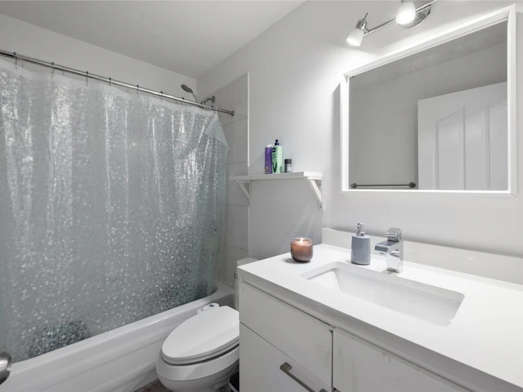 201-8972 Fleetwood Way, Surrey, BC, V3R 0T5 - 18
