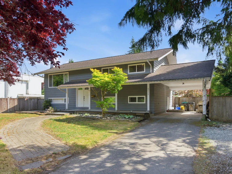 20844 45a Avenue, Langley, BC, V3A 3G5