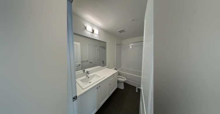 216-15735 85 Avenue, Surrey, BC, V4N 6Z2 - 5