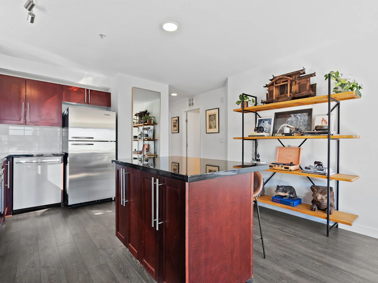 301-122 E 3rd Street, North Vancouver, BC, V7L 1E6 - 27