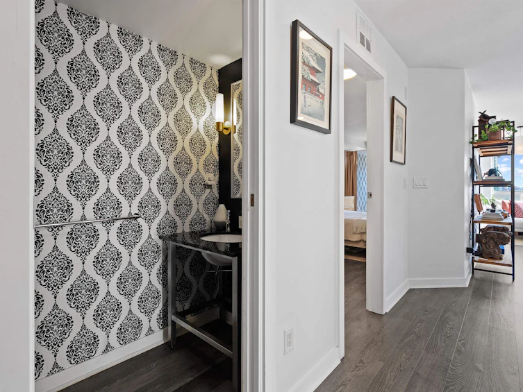 301-122 E 3rd Street, North Vancouver, BC, V7L 1E6 - 5