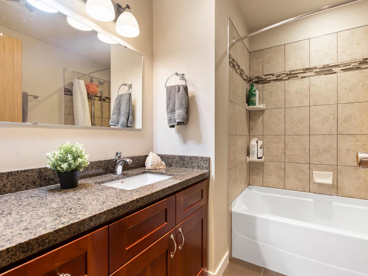 10264 Main Street, Delta, BC, V4C 7H3 - 24