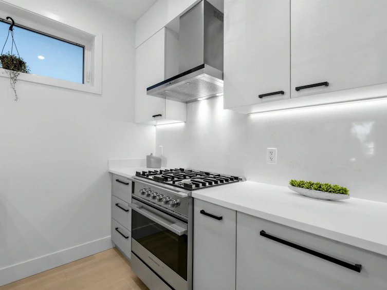 3172 W 26th Avenue, Vancouver, BC, V6L 1V8 - 6