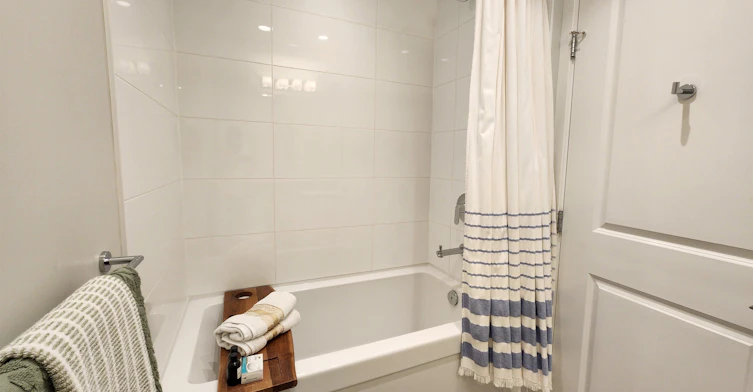 419-2651 Library Lane, North Vancouver, BC, V7J 0C1 - 22
