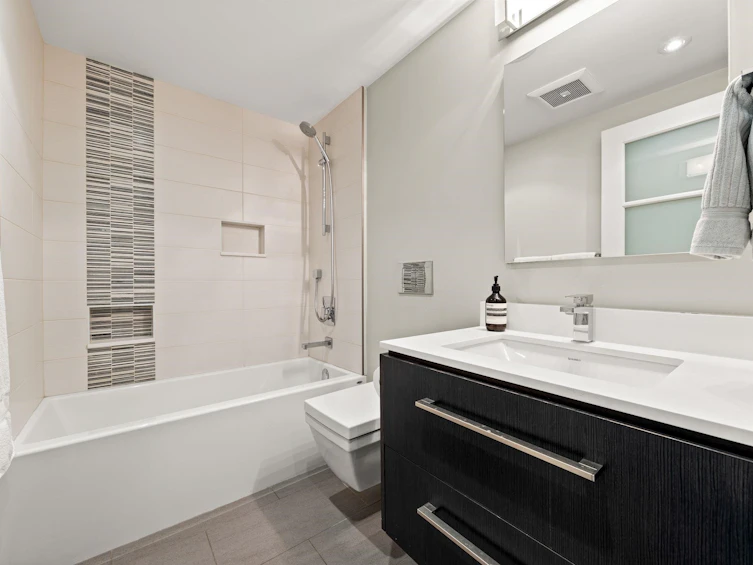 202-2148 W 2nd Avenue, Vancouver, BC, V6K 1H6 - 16