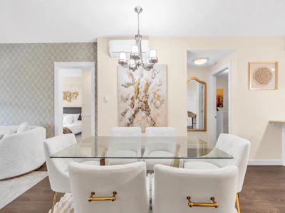 403-8561 203a Street - 2