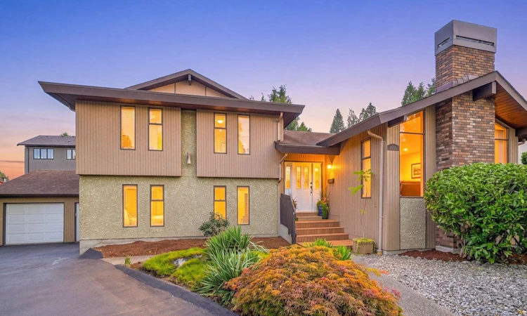 1390 Eastlawn Drive