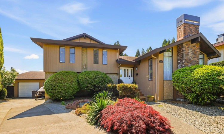 1390 Eastlawn Drive