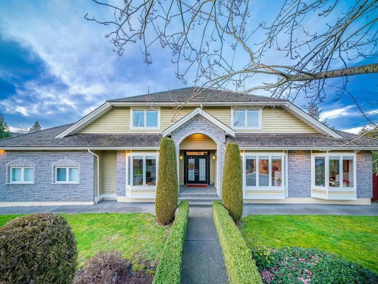 15775 39a Avenue, Surrey, BC, V3Z 0L1