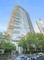306 583 Beach Crescent
