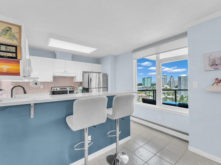 1701-13880 101 Avenue, Surrey, BC, V3T 5T1 - 6