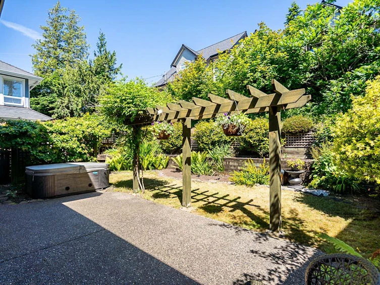 13289 12b Avenue, Surrey, BC, V4A 1C2 - 33