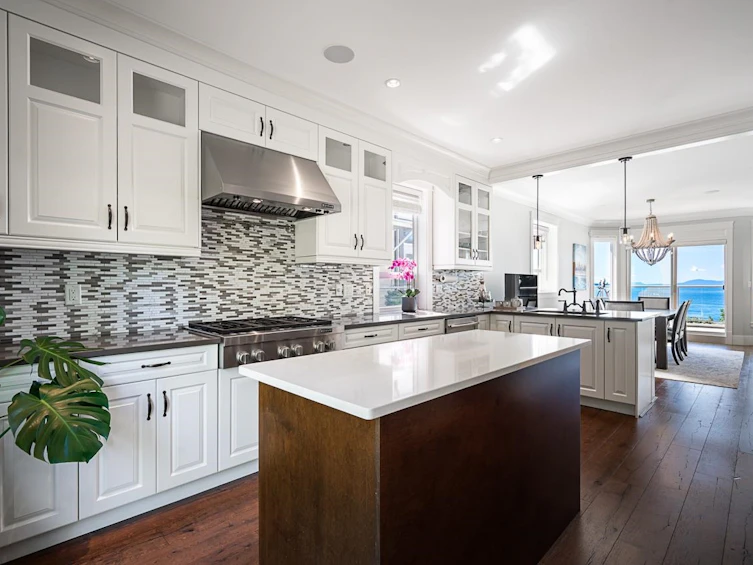 13289 12b Avenue, Surrey, BC, V4A 1C2 - 13