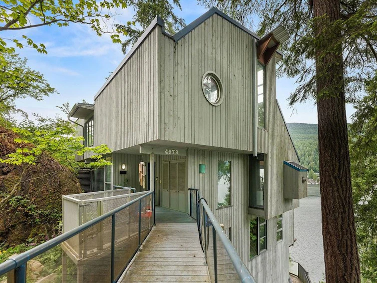 4678 Eastridge Road, North Vancouver, BC, V7G 1K4