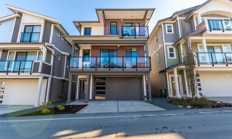 50-47042 Macfarlane Place