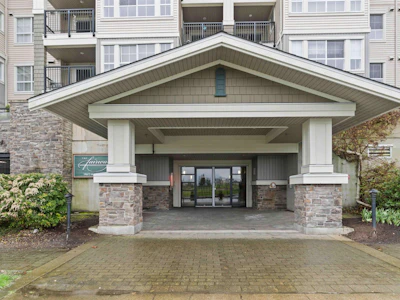 232-19673 Meadow Gardens Way - 2