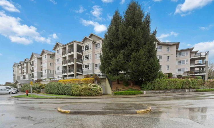 232-19673 Meadow Gardens Way