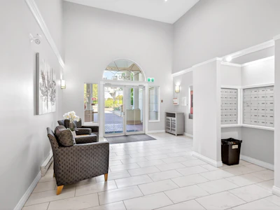 103-2960 Princess Crescent - 3