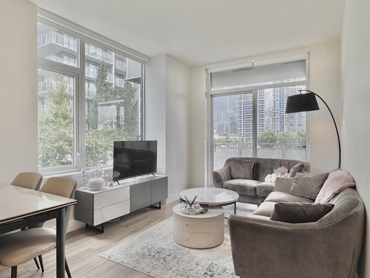 301-4433 Alaska Street, Burnaby, BC, V5C 5T3 - 3