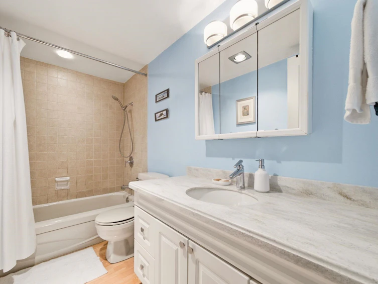 101-123 E 19th Street, North Vancouver, BC, V7L 2Y9 - 6