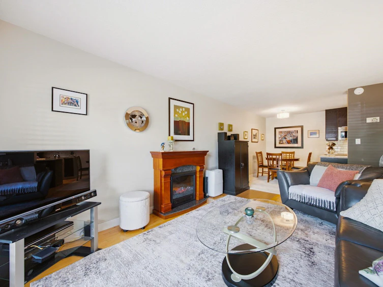 101-123 E 19th Street, North Vancouver, BC, V7L 2Y9