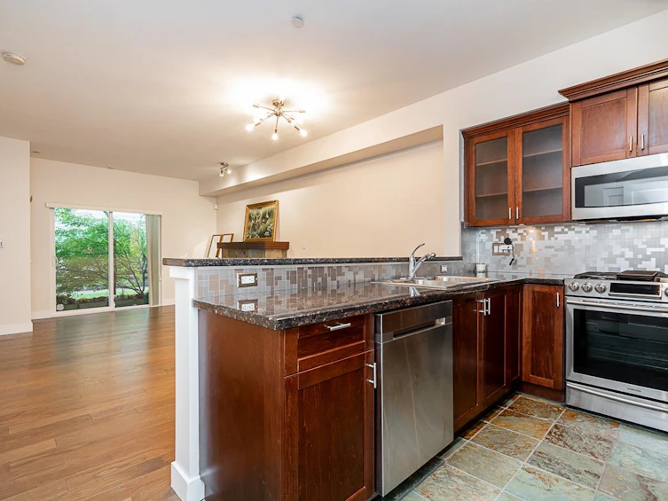 160-7388 Macpherson Avenue, Burnaby, BC, V5J 0A1 - 16