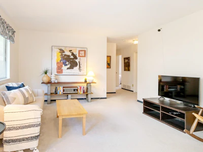 2560 127 Street - 5