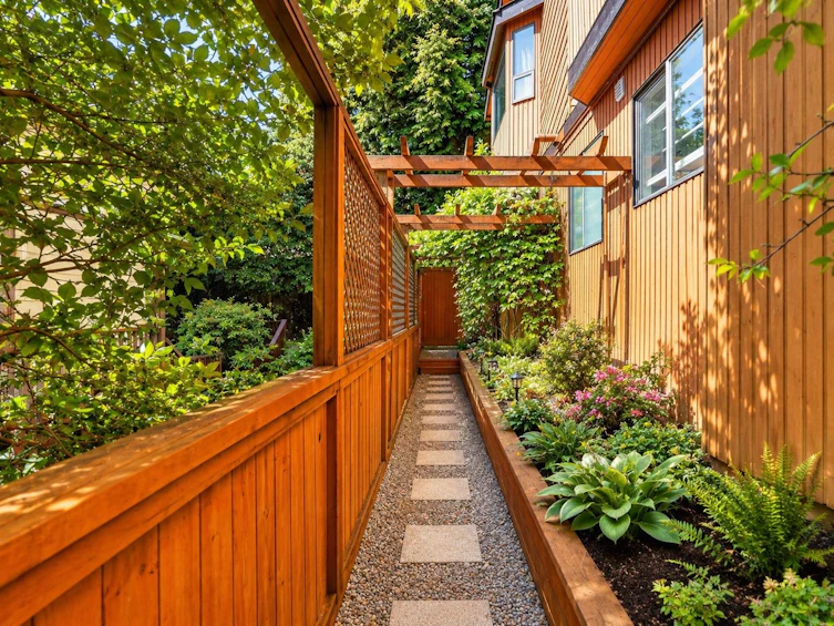 2940 Dresden Way, North Vancouver, BC, V7H 1P6 - 30