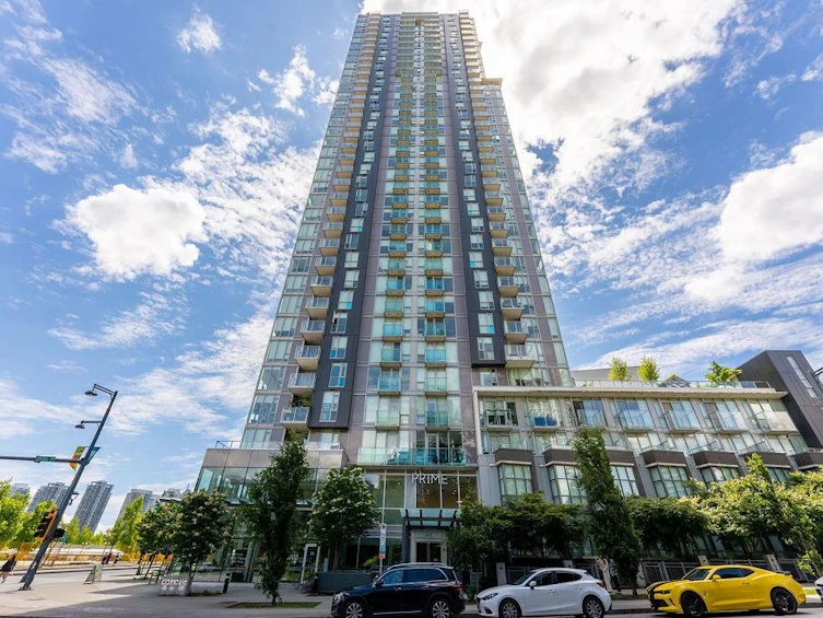605-13438 Central Avenue, Surrey, BC, V3T 0N2