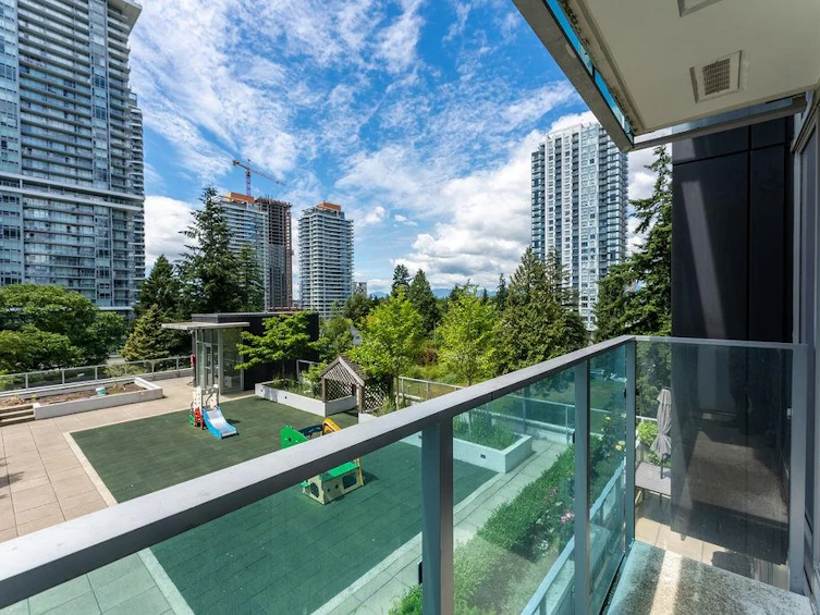 605-13438 Central Avenue, Surrey, BC, V3T 0N2 - 14