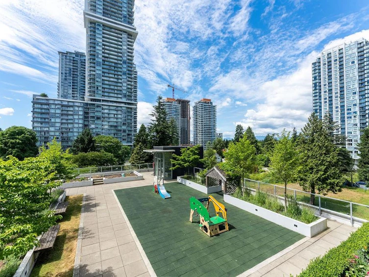 605-13438 Central Avenue, Surrey, BC, V3T 0N2 - 15