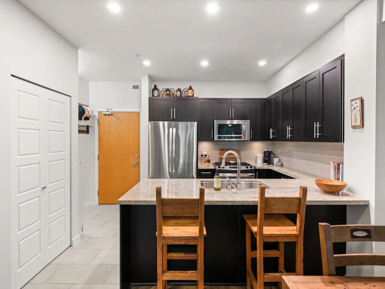 208-23285 Billy Brown Road, Langley, BC, V1M 0C8 - 8