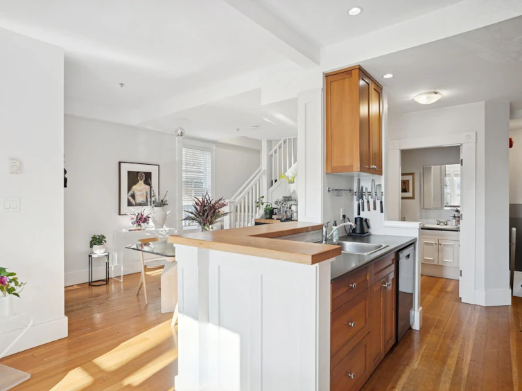 509 Union Street, Vancouver, BC, V6A 2B7 - 5