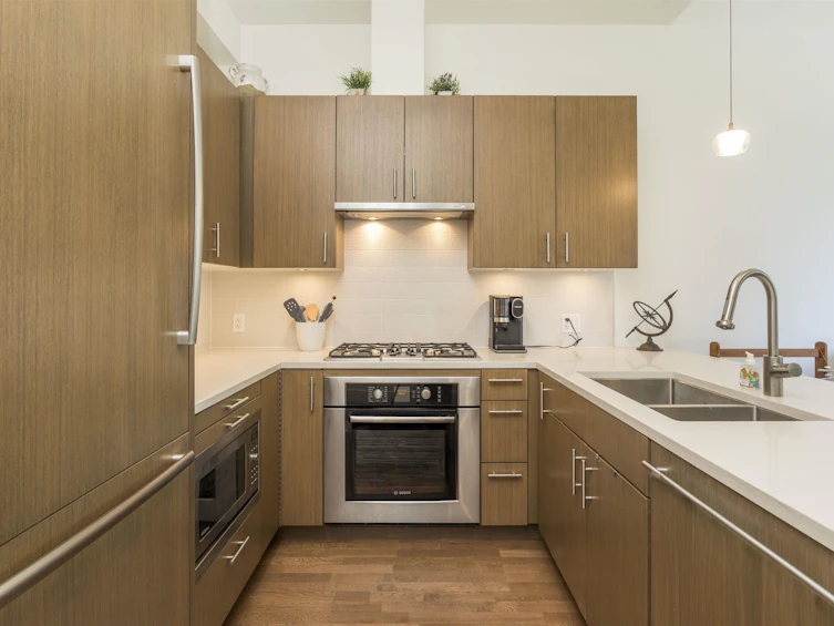 300-2432 Haywood Avenue, West Vancouver, BC, V7V 1Y1 - 7