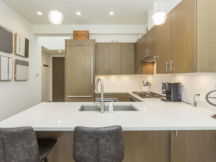 300-2432 Haywood Avenue, West Vancouver, BC, V7V 1Y1 - 8