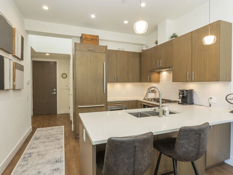 300-2432 Haywood Avenue, West Vancouver, BC, V7V 1Y1 - 6