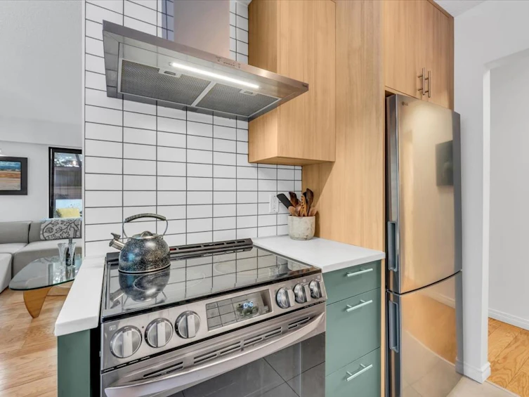 201-120 E 4th Street, North Vancouver, BC, V7L 1H6 - 8