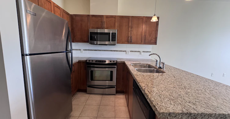 417-11950 Harris Rd, Pitt Meadows, BC, V3Y 0B7 - 2