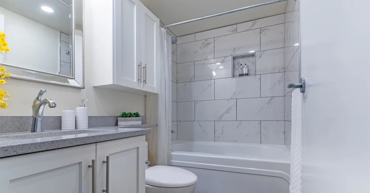 102 Regiment Square, Vancouver, BC, V6B 1W1 - 8