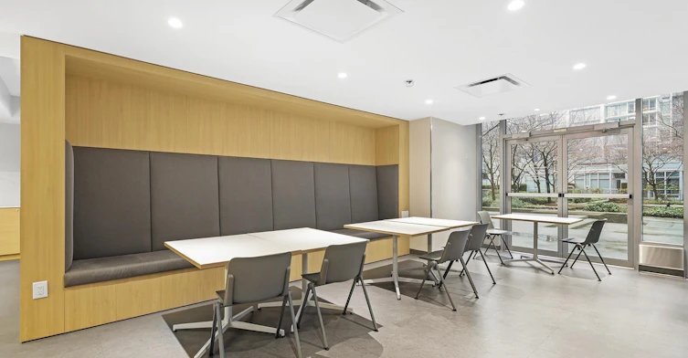 102 Regiment Square, Vancouver, BC, V6B 1W1 - 21