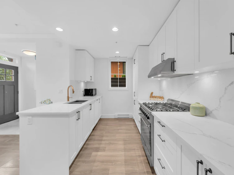 469 W 63rd Avenue, Vancouver, BC, V5X 2J3 - 13