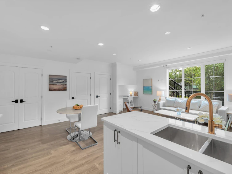 469 W 63rd Avenue, Vancouver, BC, V5X 2J3 - 15