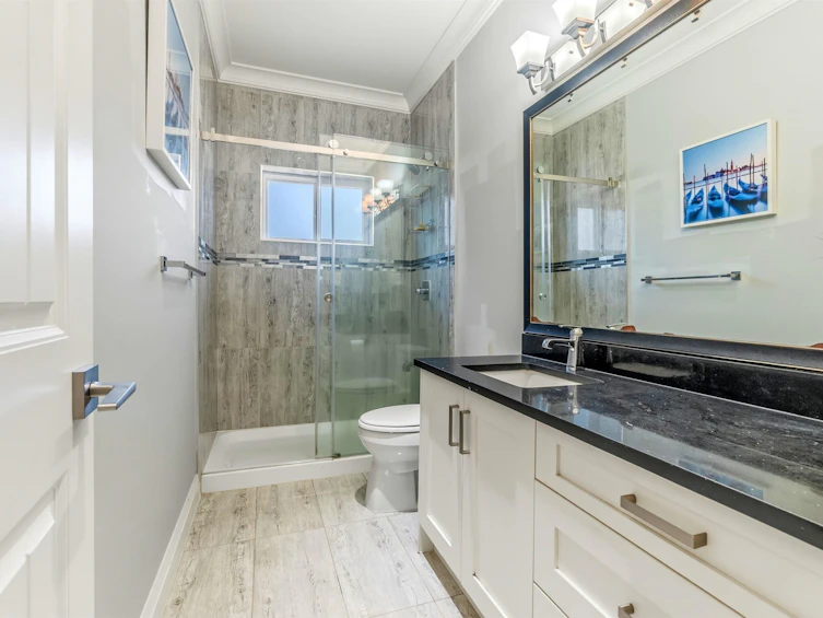 331 E Eighth Avenue, New Westminster, BC, V3L 4K7 - 22