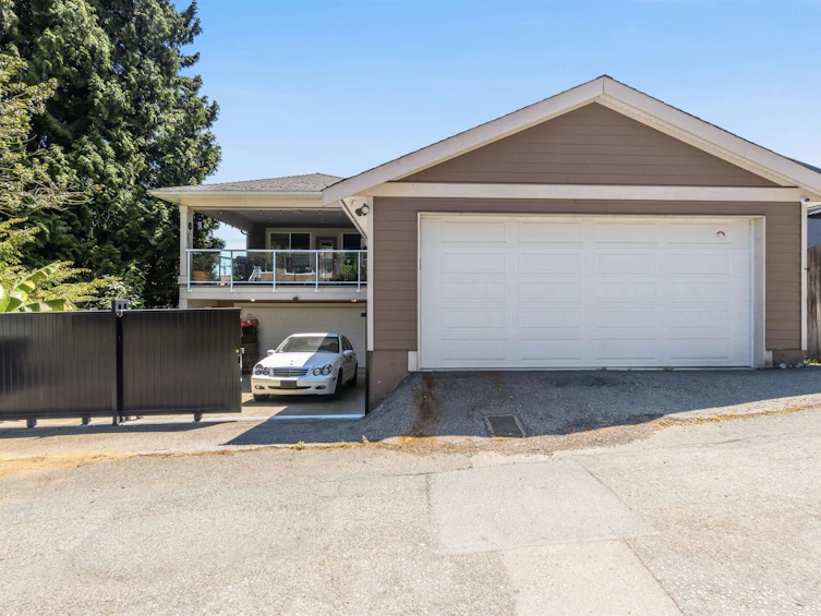 331 E Eighth Avenue, New Westminster, BC, V3L 4K7 - 32